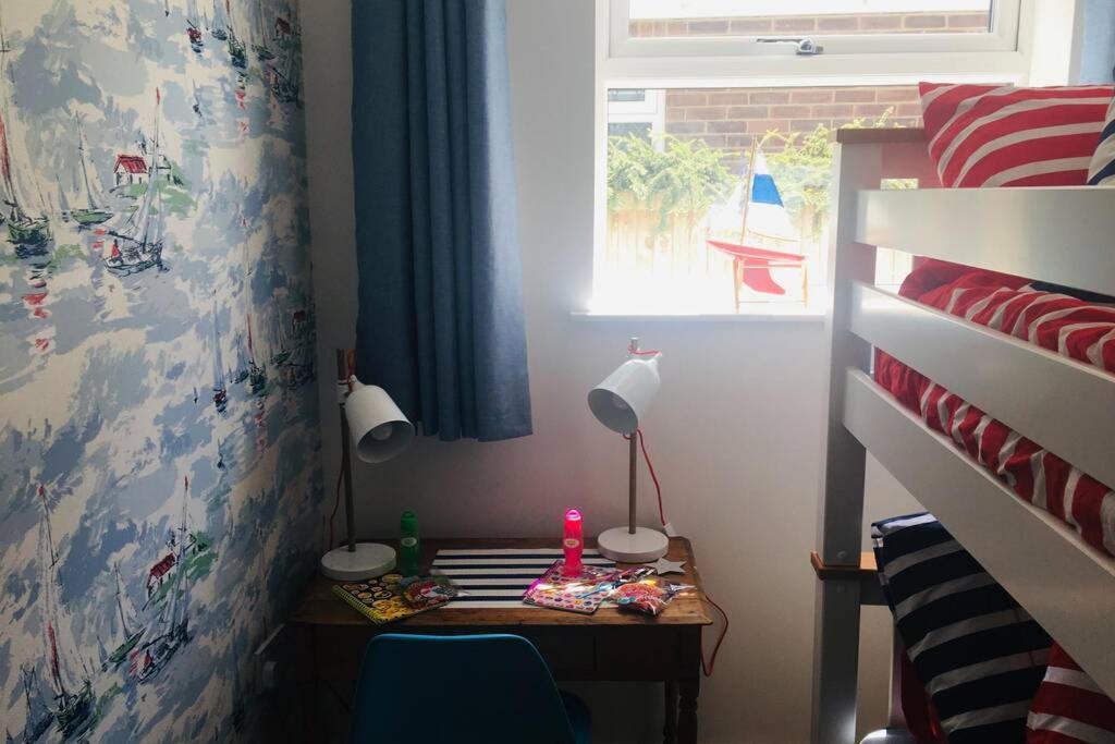 Stylish holiday let in central Broadstairs Appartement Buitenkant foto